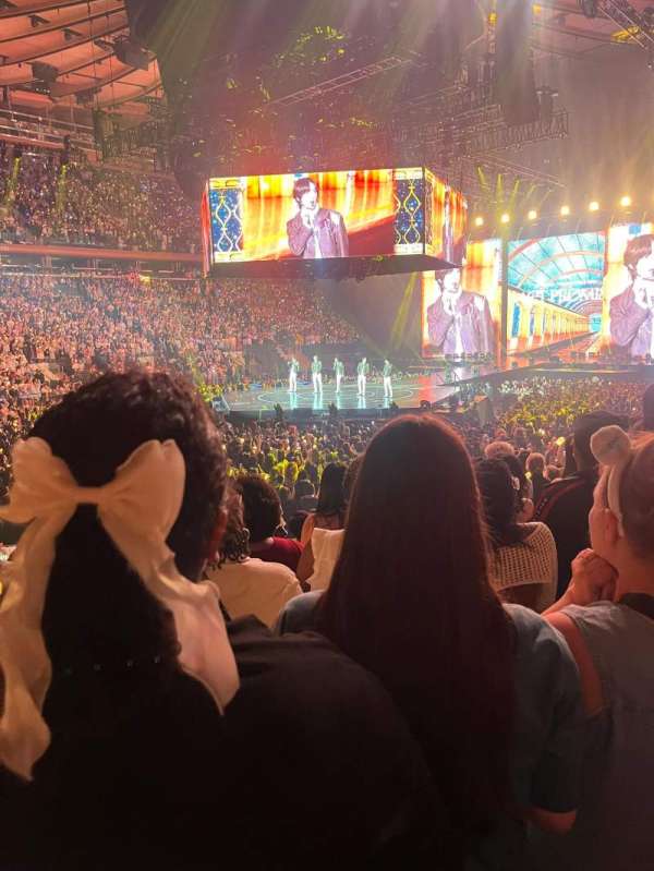 Madison Square Garden, section: 105, row: 9, seat: 7