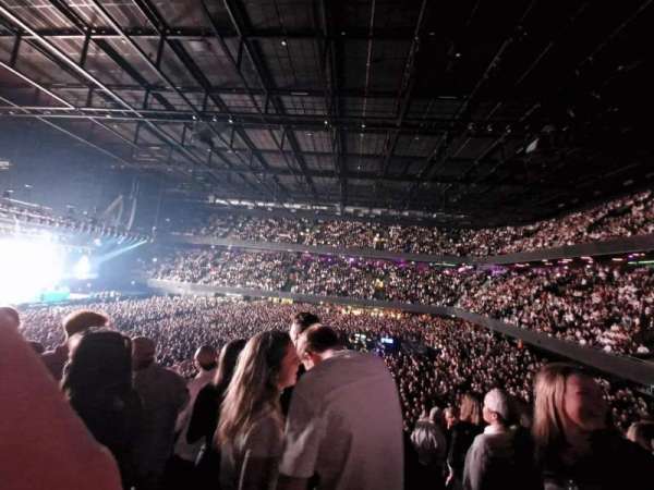 Ziggo Dome, section: 109, row: 8, seat: 338