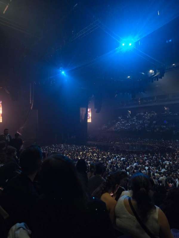 LDLC Arena, section: 204, row: G, seat: 98