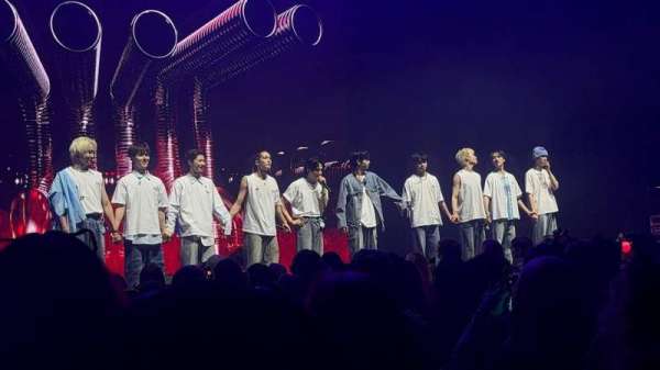 Rosemont Theatre, section: 104, row: E, seat: 7