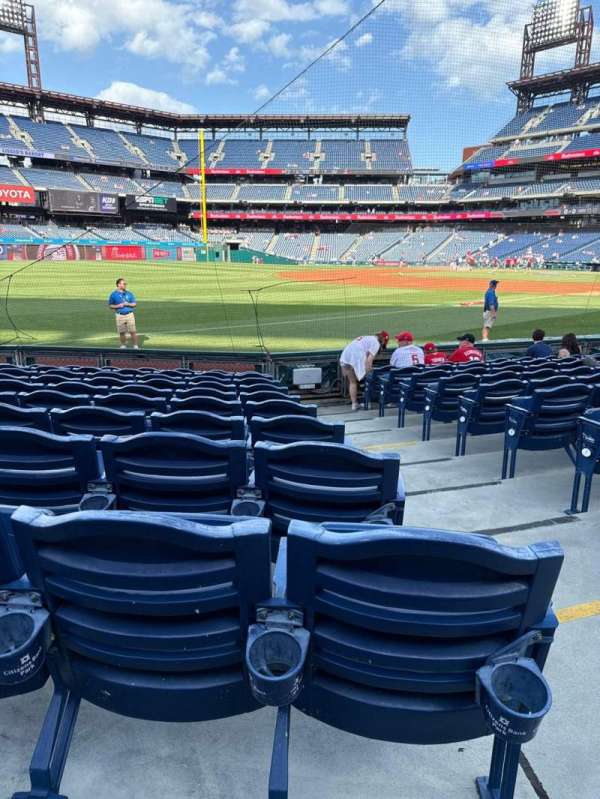 Citizens Bank Park, section: 137, row: 11, seat: 1