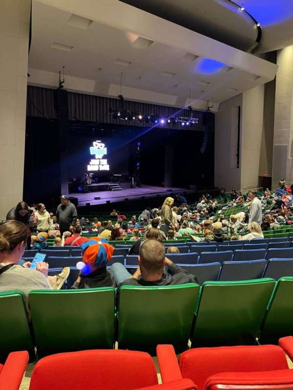 Des Moines Civic Center, section: Orchestra, row: V, seat: 13
