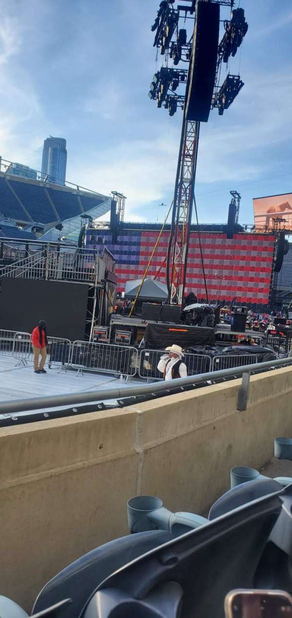 Soldier Field, section: 115, row: 2, seat: 4