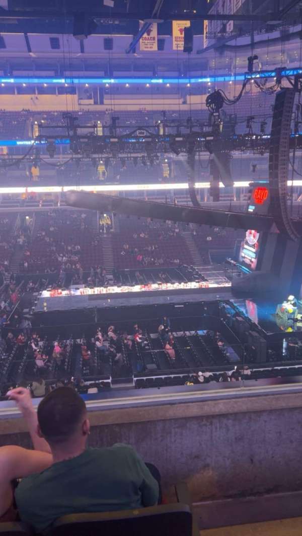 United Center, section: 234, row: 3, seat: 1