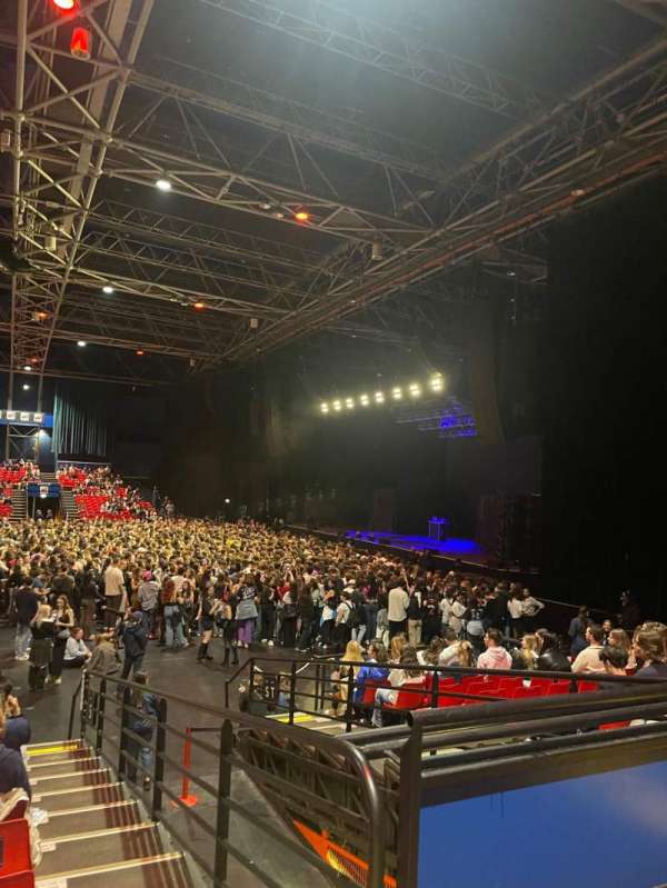 Zénith Paris, section: Q, row: 17, seat: 283