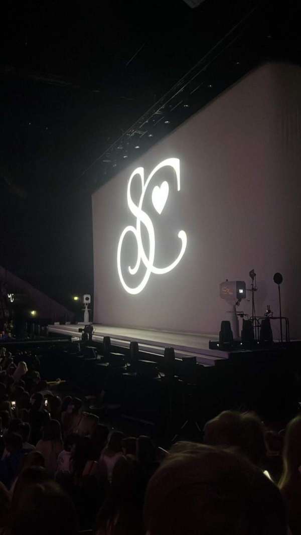Royal Arena, section: 102, row: 12, seat: 16