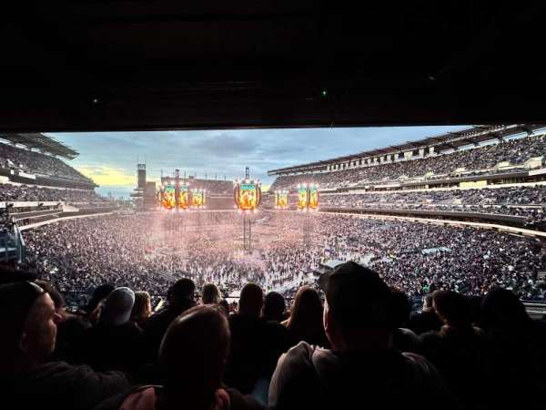 Lincoln Financial Field, section: SW Terrace 1, row: 4, seat: 15