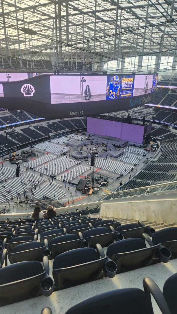 SoFi Stadium, section: 531, row: 10, seat: 7
