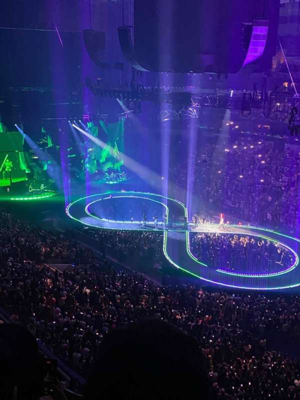 American Airlines Center, section: 323, row: E, seat: 4