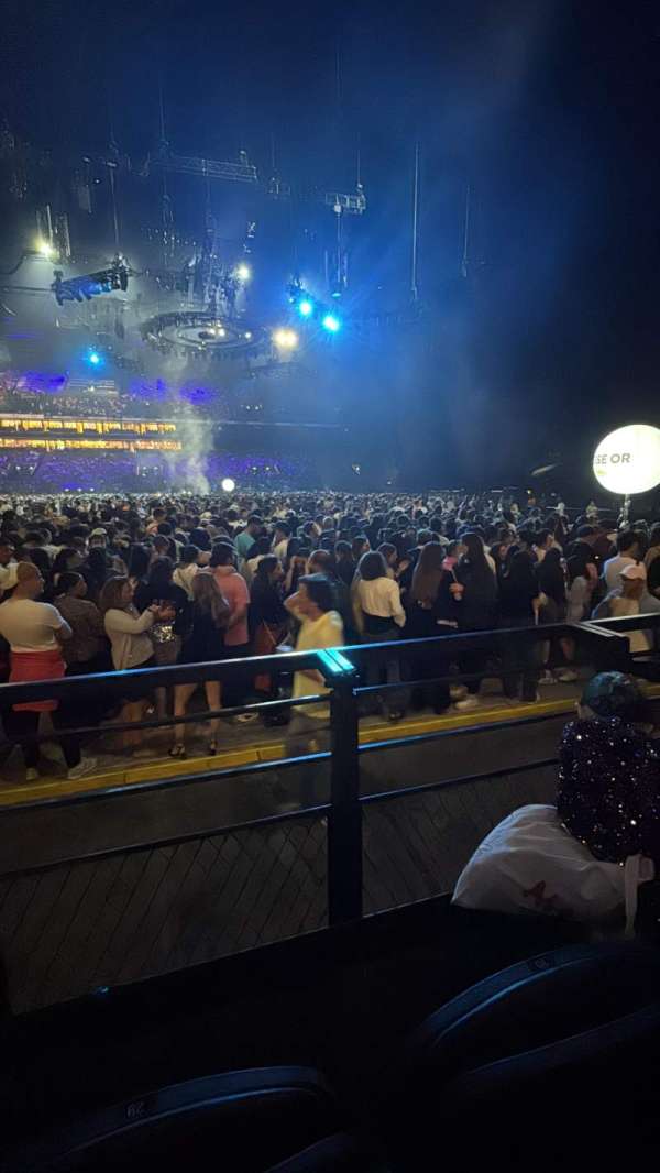 Paris La Défense Arena, section: 116, row: 6, seat: 29
