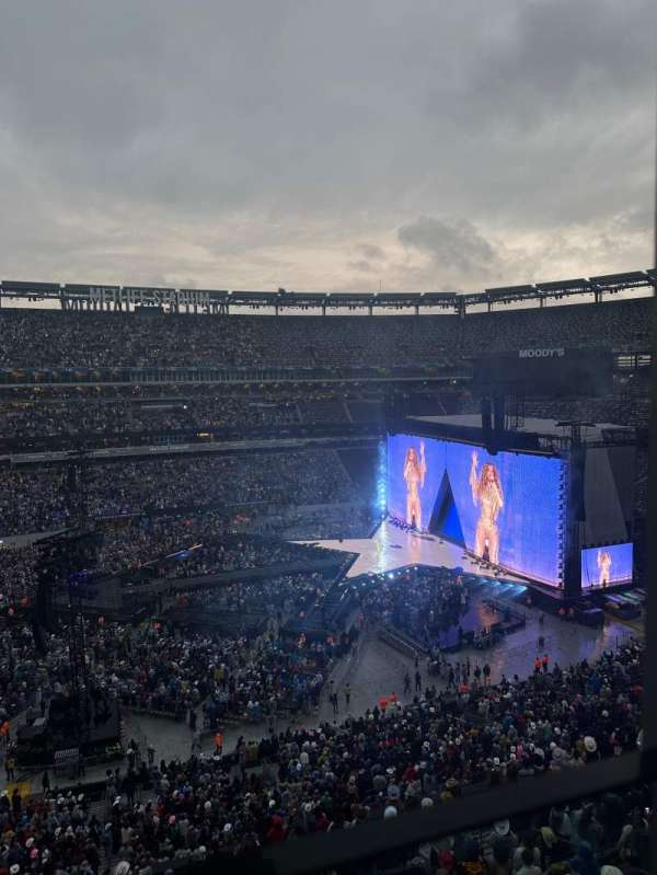 MetLife Stadium, section: SUITE 6-24, seat: 1
