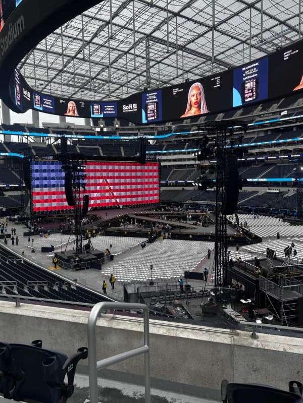 SoFi Stadium, section: 226, row: 4, seat: 14