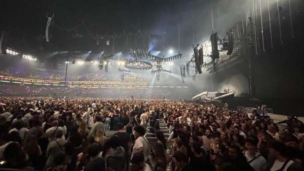 Paris La Défense Arena, section: 117, row: 6, seat: 4