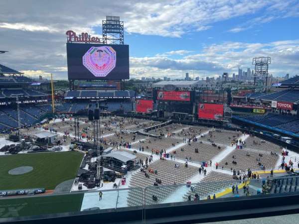 citizens bank park, section: 314, row: 2, seat: 16