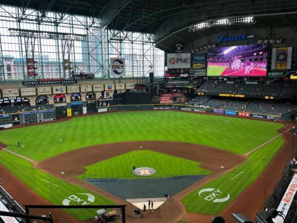 Daikin Park, section: 319, row: 5, seat: 2