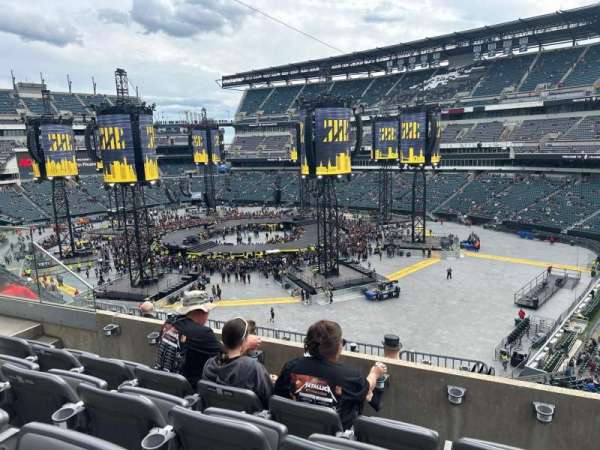 Lincoln Financial Field, section: C27, row: 9, seat: 13