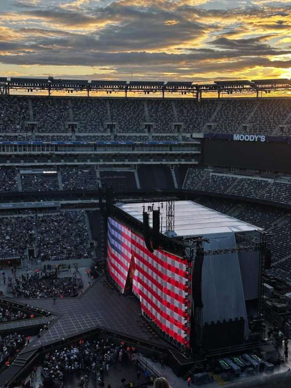 MetLife Stadium, section: 314, row: 20, seat: 2