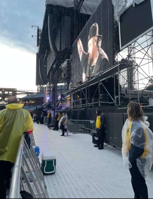 Citizens Bank Park, section: Floor GG, row: 1, seat: 28