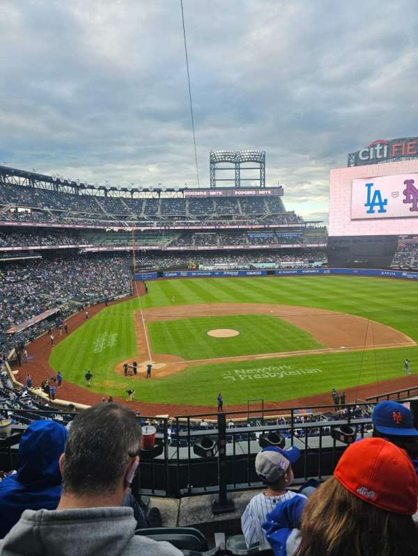 Citi Field, section: 315, row: 3, seat: 8