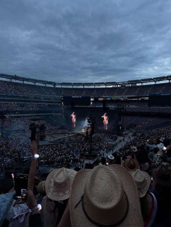 MetLife Stadium, section: 220a, row: 9, seat: 2