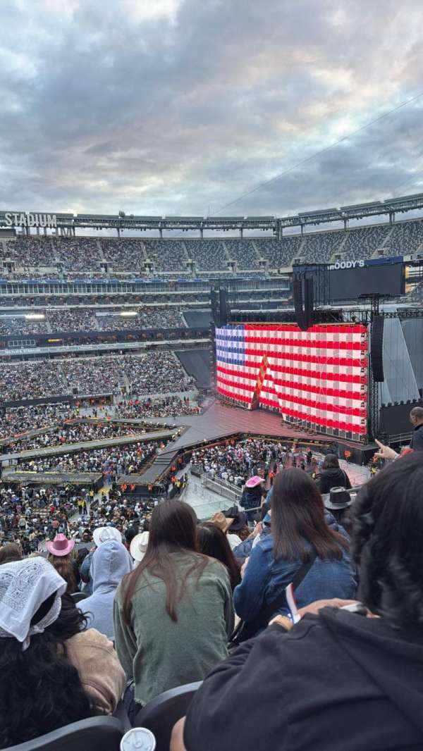 MetLife Stadium, section: 215, row: 11, seat: 8
