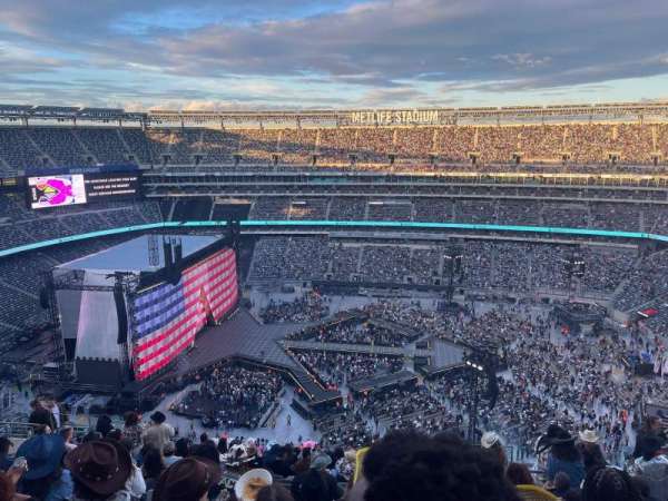 MetLife Stadium, section: 338, row: 20, seat: 8