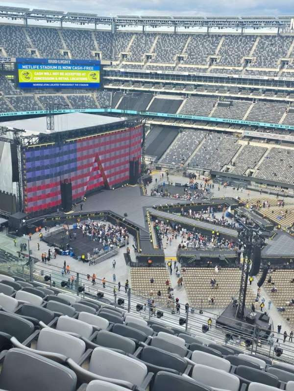 MetLife Stadium, section: 336, row: 13, seat: 11