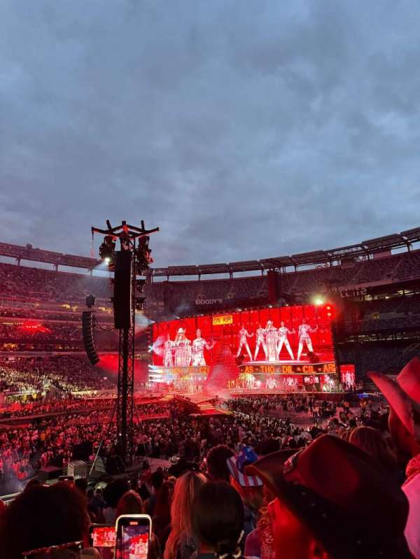 MetLife Stadium, section: 116, row: 20, seat: 9