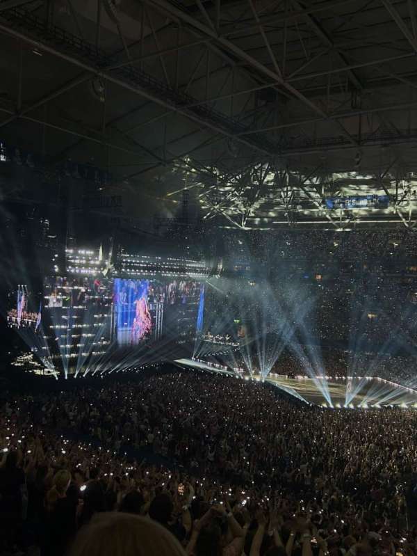 Veltins-Arena, section: Q, row: 35, seat: 5