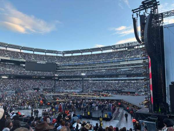 MetLife Stadium, section: 110, row: 20, seat: 2