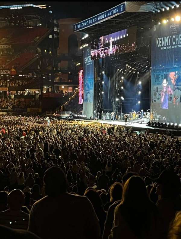 Busch Stadium, section: 133, row: 15, seat: 12
