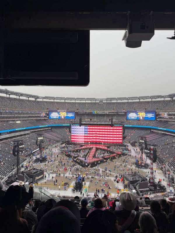 MetLife Stadium, section: 225b, row: 14, seat: 20
