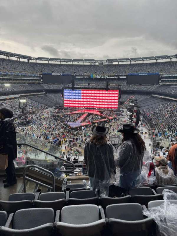 MetLife Stadium, section: 224B, row: 5, seat: 23