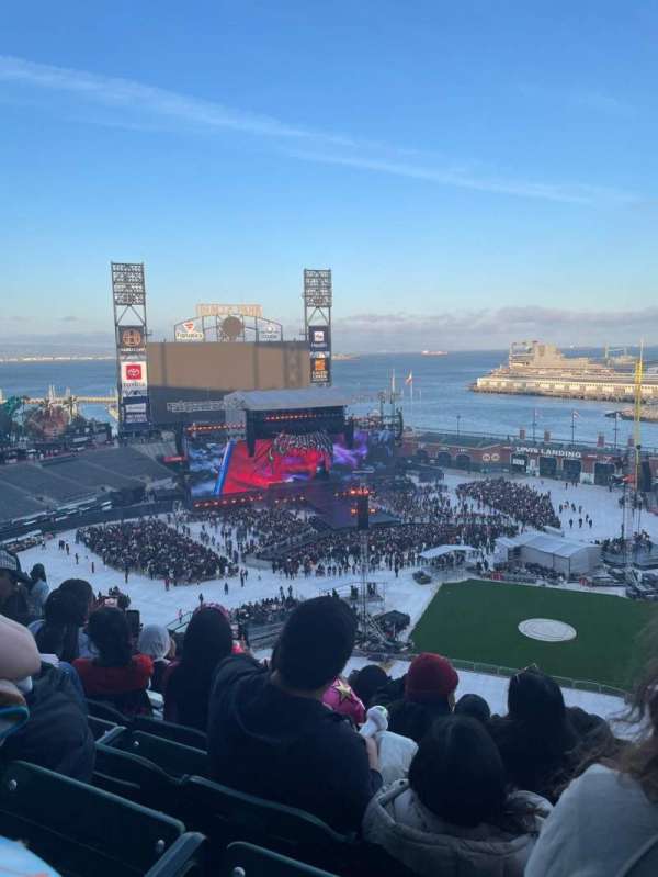 Oracle Park, section: VR321, row: 12, seat: 4