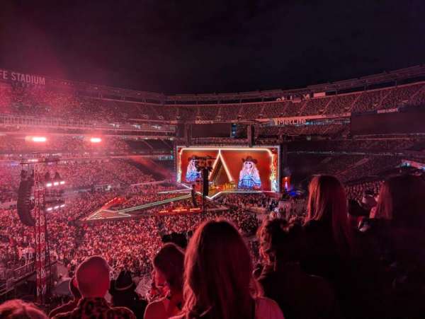 MetLife Stadium, section: 219, row: 4, seat: 6