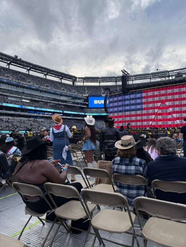 MetLife Stadium, section: Floor 11, row: 6, seat: 5