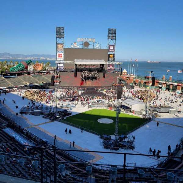 Oracle Park, section: VB317, row: D, seat: 13