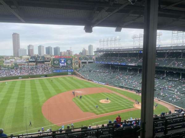 Wrigley Field, section: 409L, row: 5, seat: 19