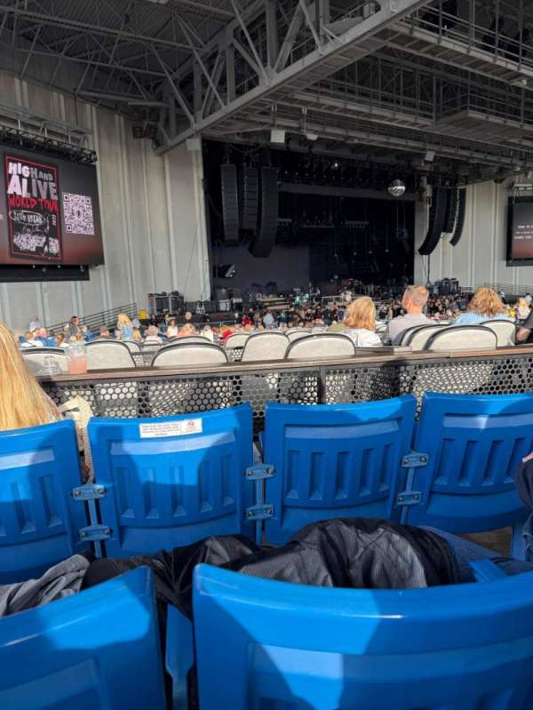 Truliant Amphitheater, section: 8, row: H, seat: 33