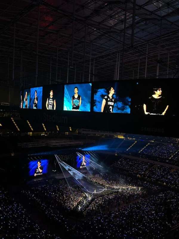 SoFi Stadium, section: 421, row: 3, seat: 5