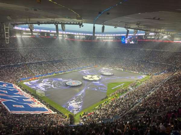 Allianz Arena, section: 345, row: 17, seat: 22