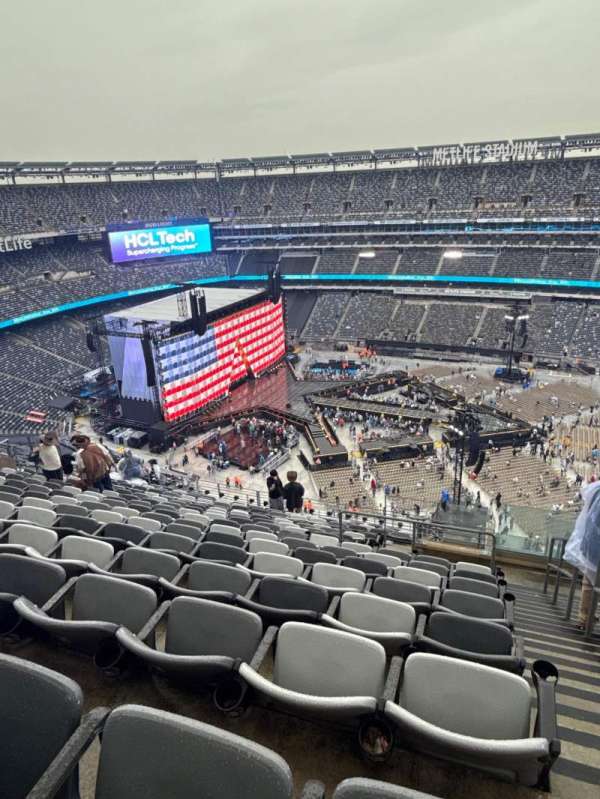 MetLife Stadium, section: 336, row: 19, seat: 1