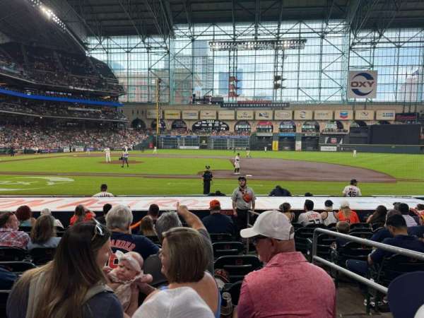 Daikin Park, section: 125, row: 13, seat: 15