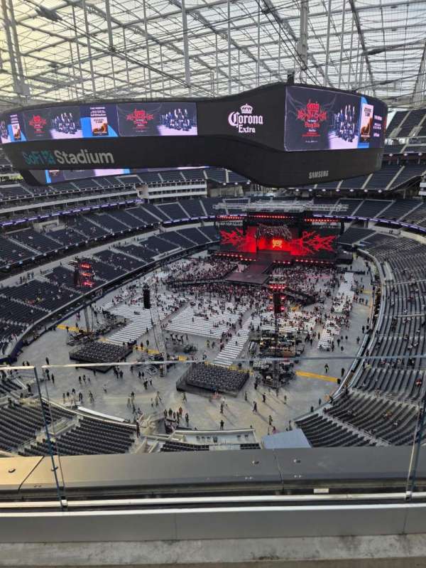 SoFi Stadium, section: 431, row: 2, seat: 7