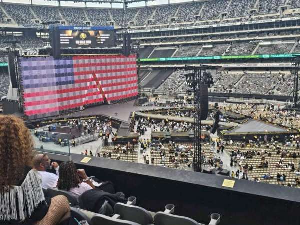 MetLife Stadium, section: 235, row: 3, seat: 18