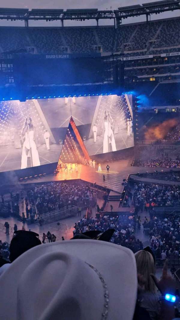 MetLife Stadium, section: 235, row: 3, seat: 18