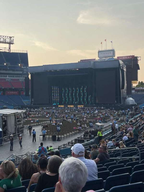 Nissan Stadium, section: 118, row: U, seat: 10