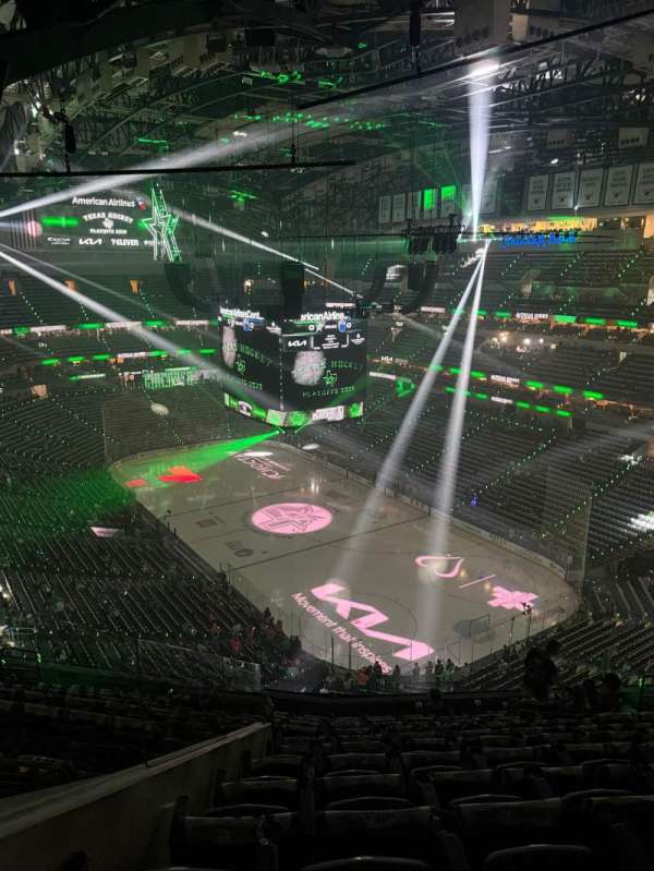 American Airlines Center, section: 321, row: M, seat: 11