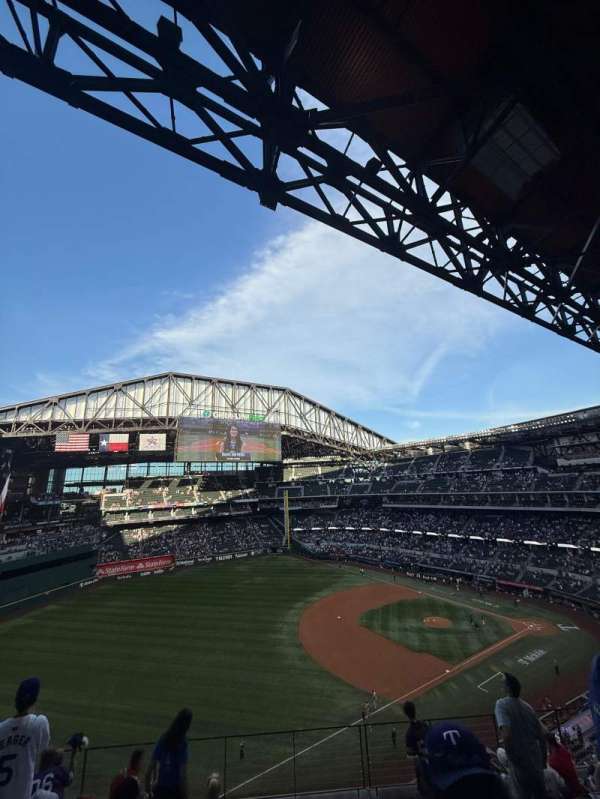 Globe Life Field, section: 207, row: 8, seat: 9