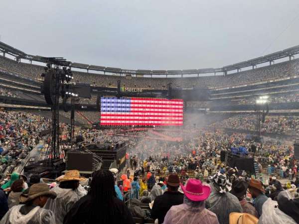MetLife Stadium, section: 128, row: 26, seat: 28